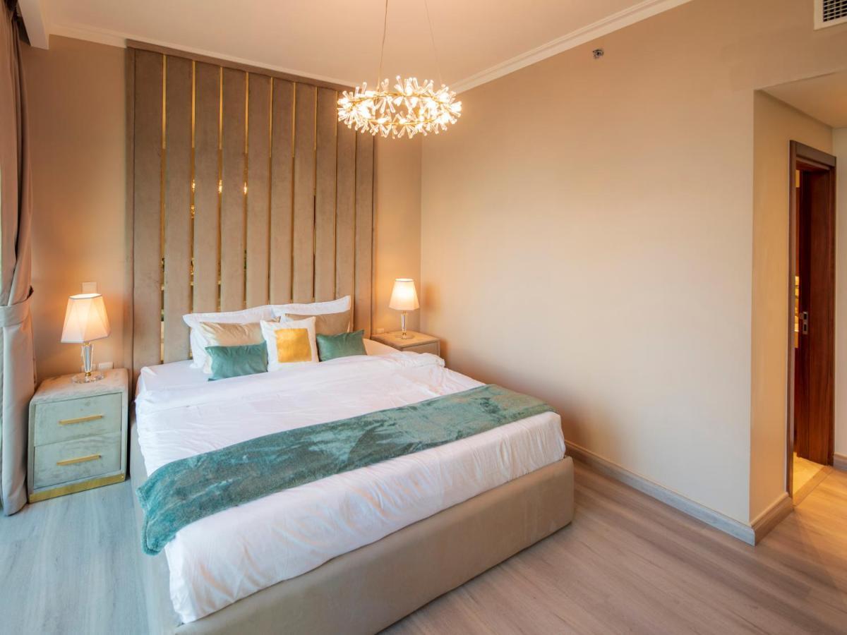 First Class 3Br With Full Burj Khalifa And Fountain View دبي المظهر الخارجي الصورة